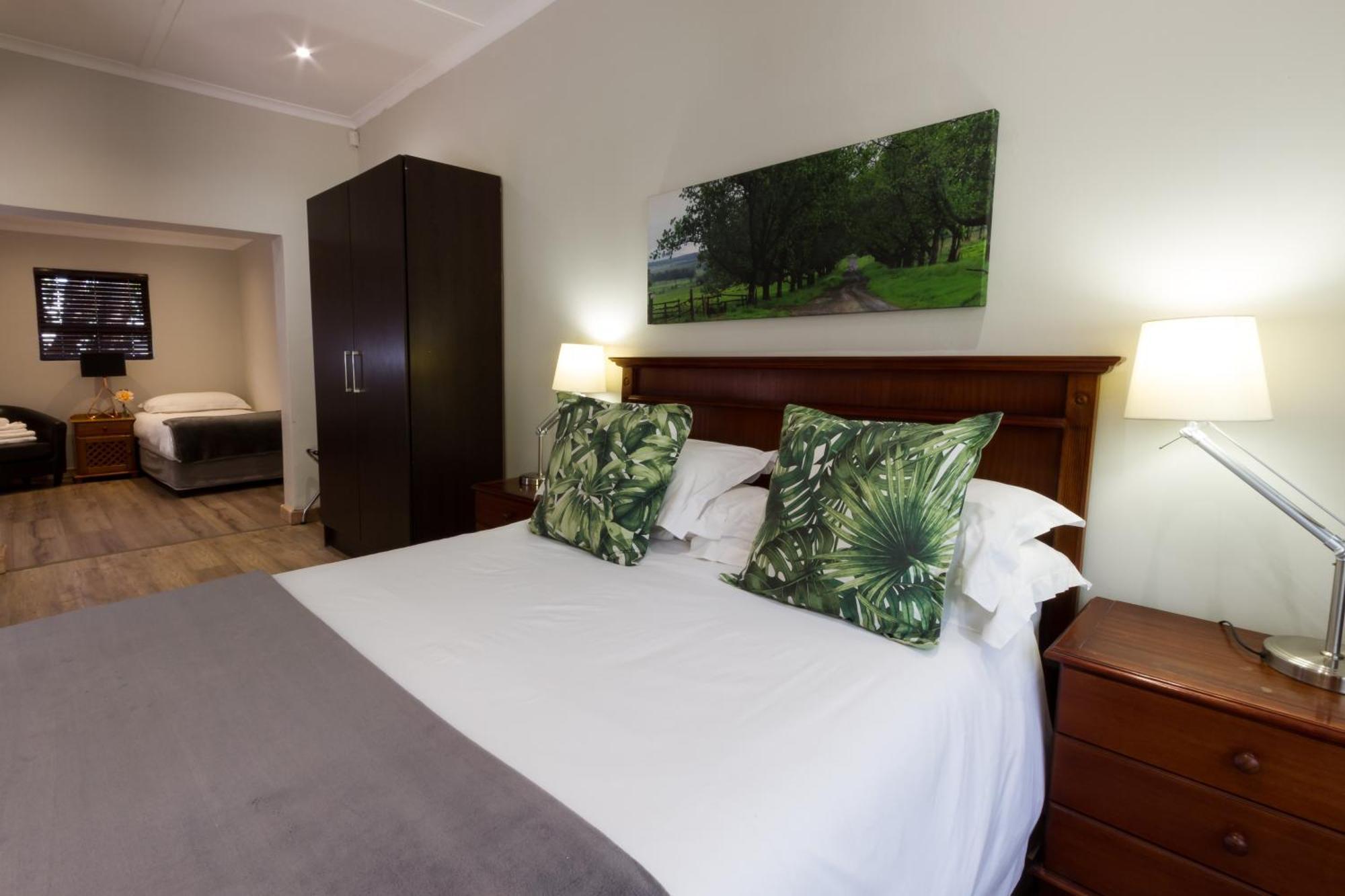 The Pecan Tree Guesthouse Сэндтон Экстерьер фото