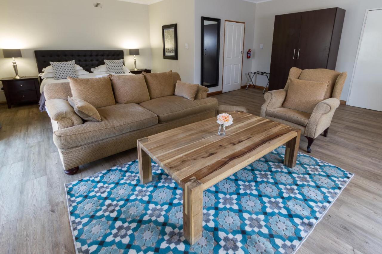 The Pecan Tree Guesthouse Сэндтон Экстерьер фото