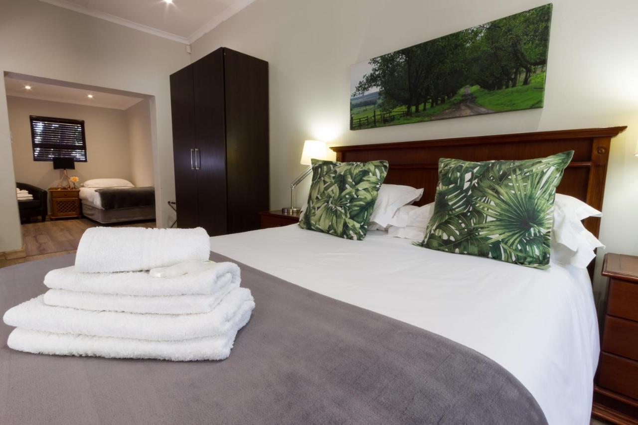The Pecan Tree Guesthouse Сэндтон Экстерьер фото